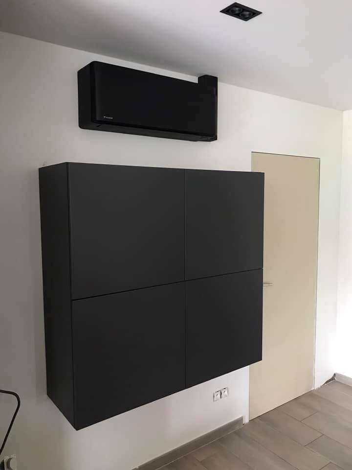 Zwarte airco binnenunit